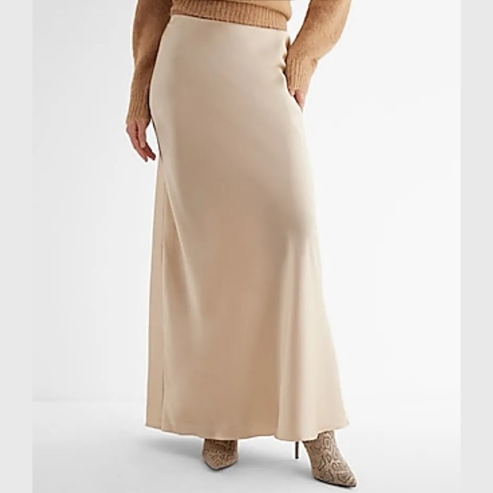 Express Cream Maxi Skirt
